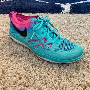 Nike Focus Flyknit